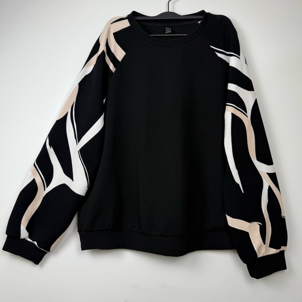 3/$25 SHEIN Black Crewneck Top with Abstract Print Sleeves | Size XL |Excellent - Picture 6 of 11
